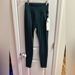 VUORI CHILLED OUT LEGGINGS / MOSS